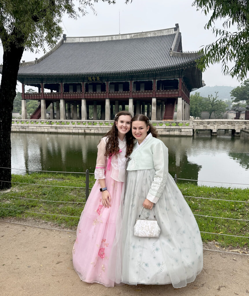 Two Korea Scholars students posing for a photo at Hannam University. 