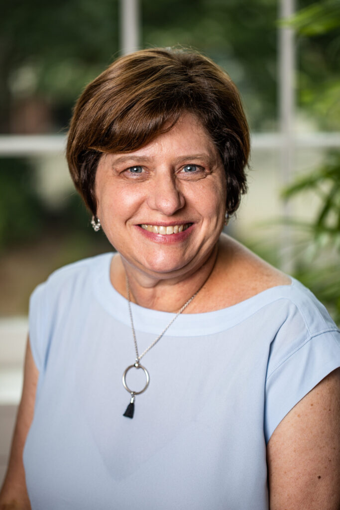 Kim Lane Headshot