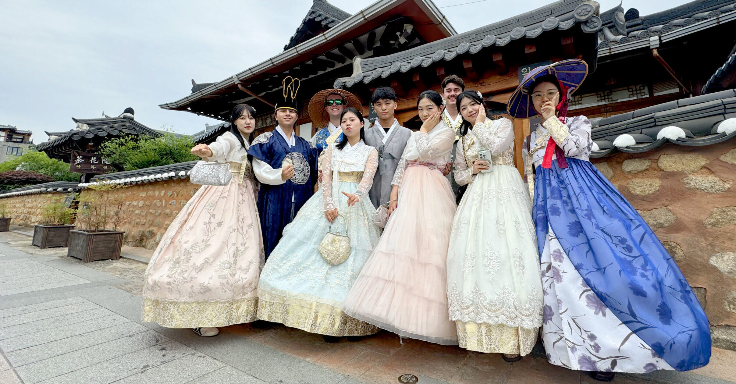 Korea Scholars Students posing for a photo.