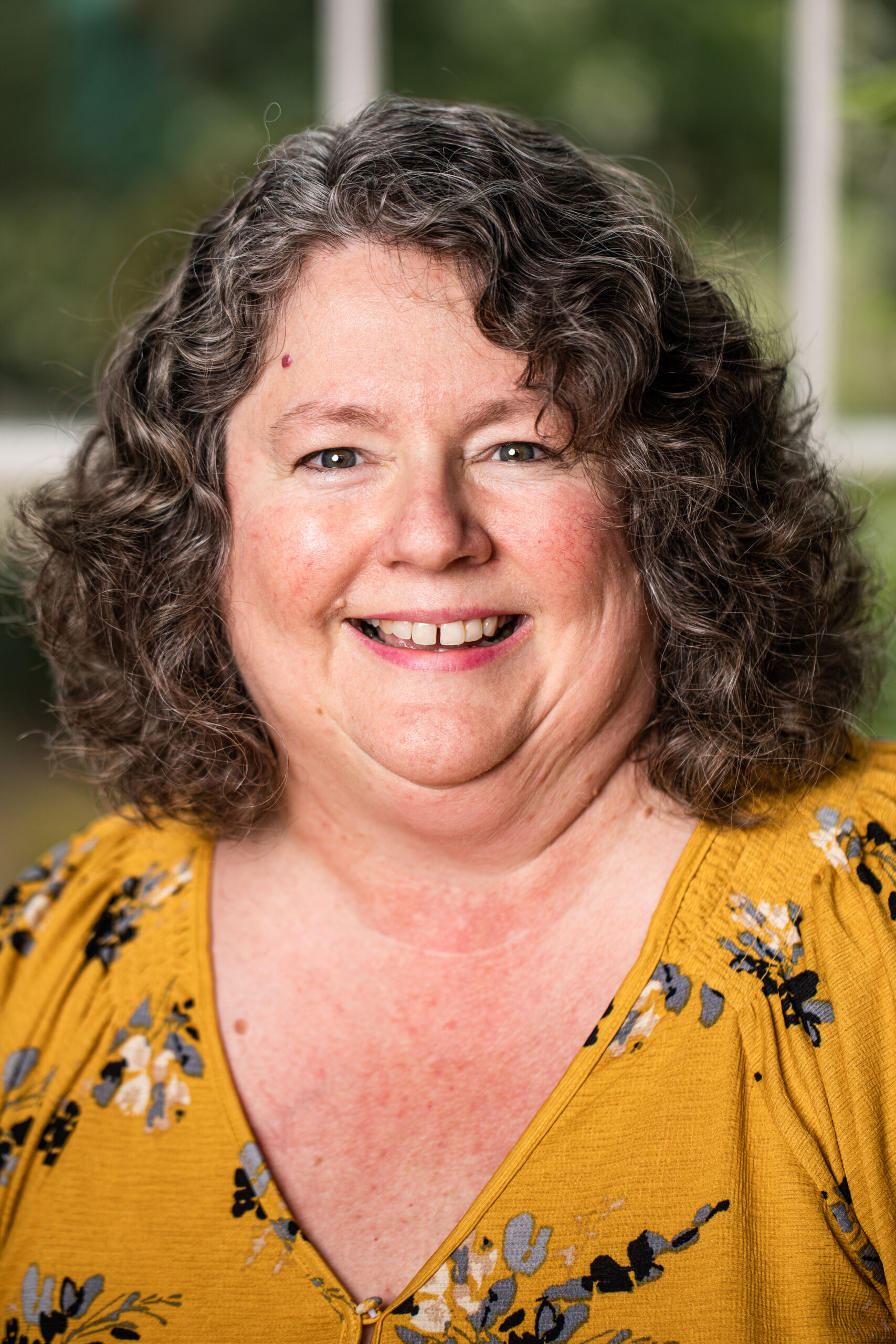 Lynn Downie Headshot